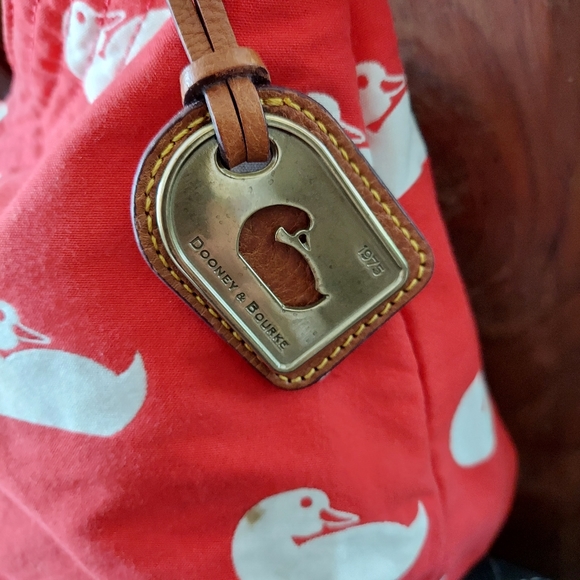Dooney & Bourke Ducky - Picture 4 of 17
